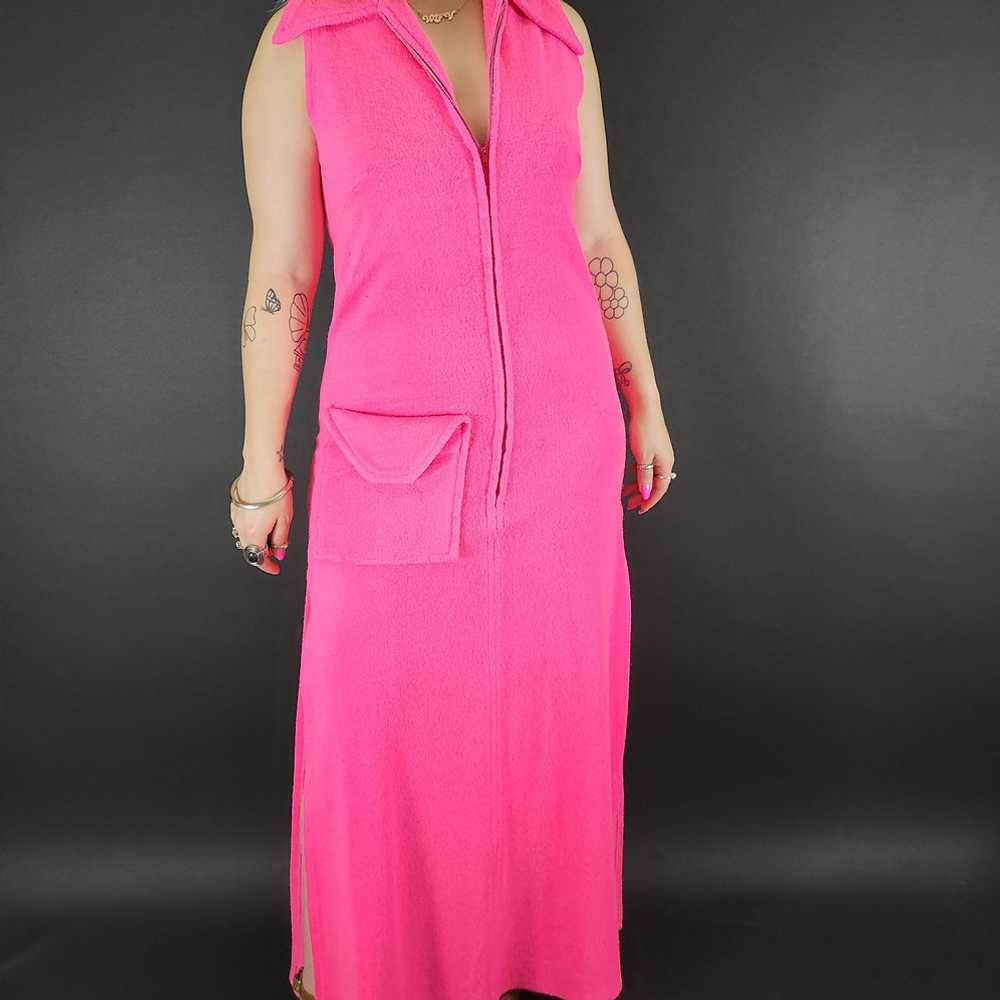 60s/70s Hot Pink Terry Cloth Sleeveless Beach Cov… - image 1