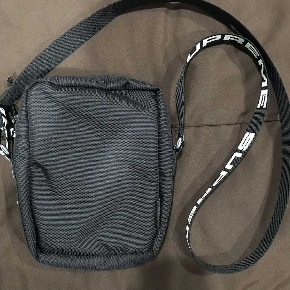 Supreme SS18 Shoulderbag (Basically New) - image 2