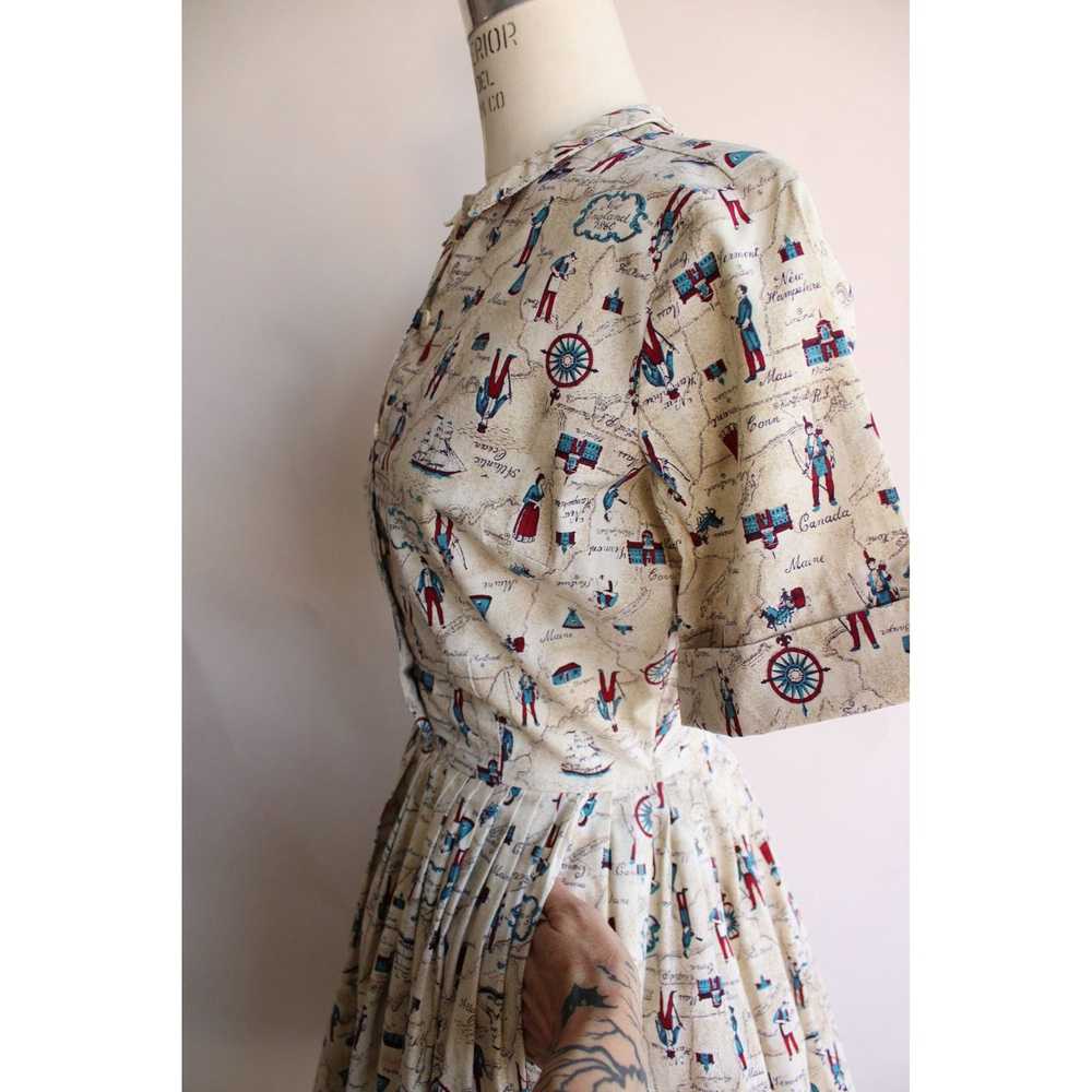 Vintage 1950s Novelty Print Dress with Belt and P… - image 8