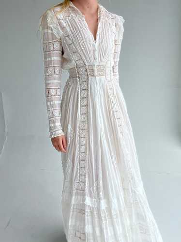 Edwardian White Cotton Long Sleeve Lawn Dress