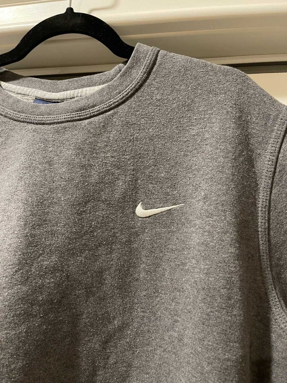 Nike 🔥 Nike Vintage Darker Grey Crewneck - image 2