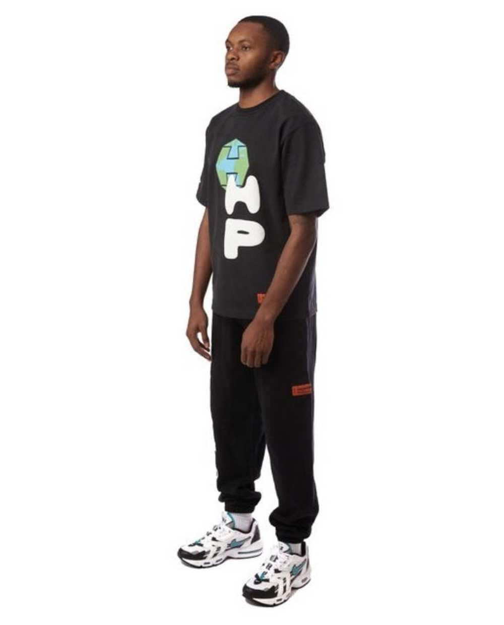 Heron Preston Heron Preston Spray Globe Tee Shirt - image 3