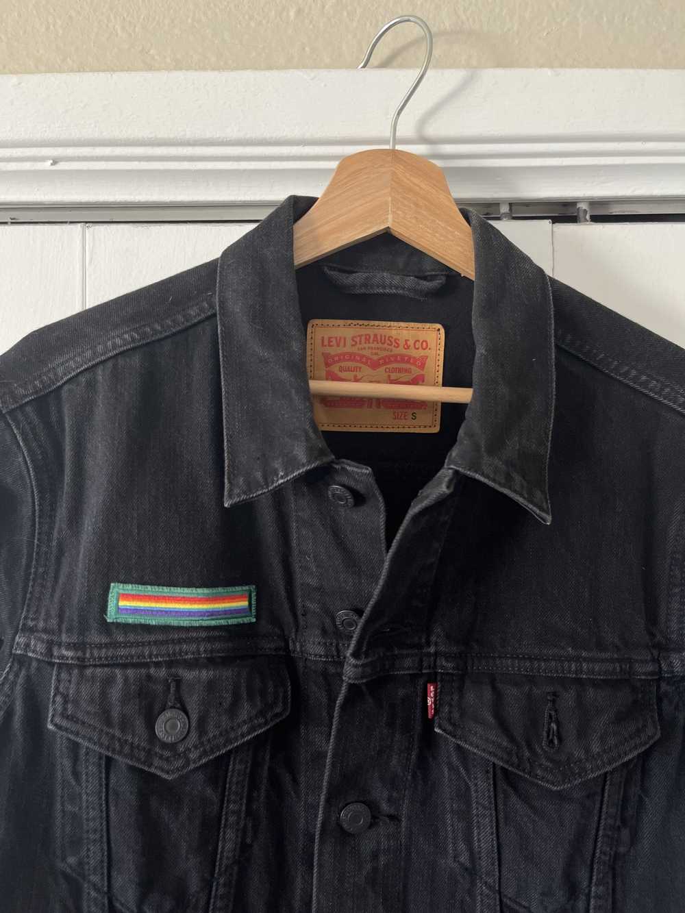 Levi's Levi's Reworked Black Denim Jacket with Pa… - image 2