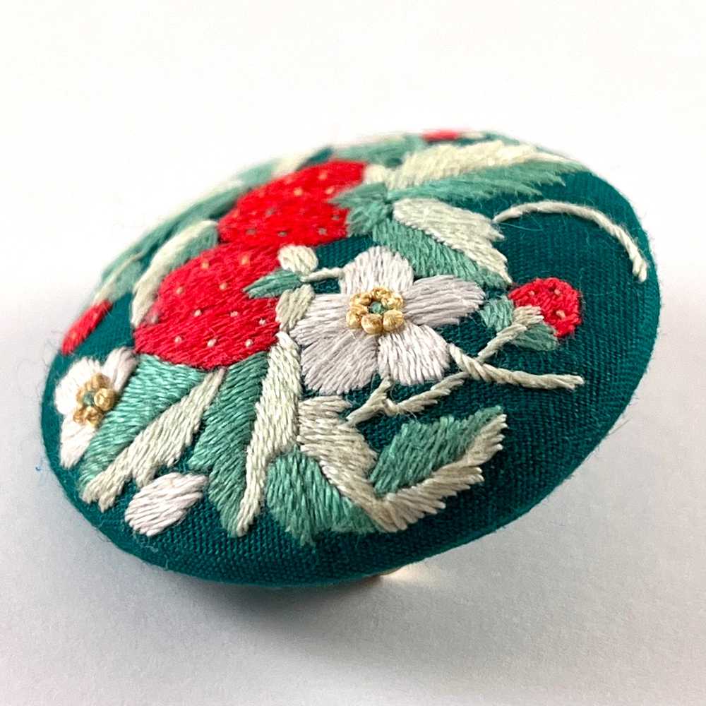 70s/80s Embroidered Strawberry Pin - image 3