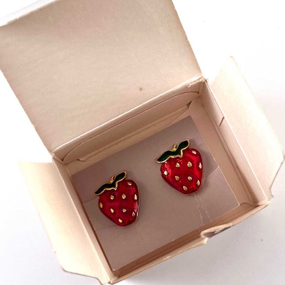 1990 Avon Very-Berry Earrings - image 2