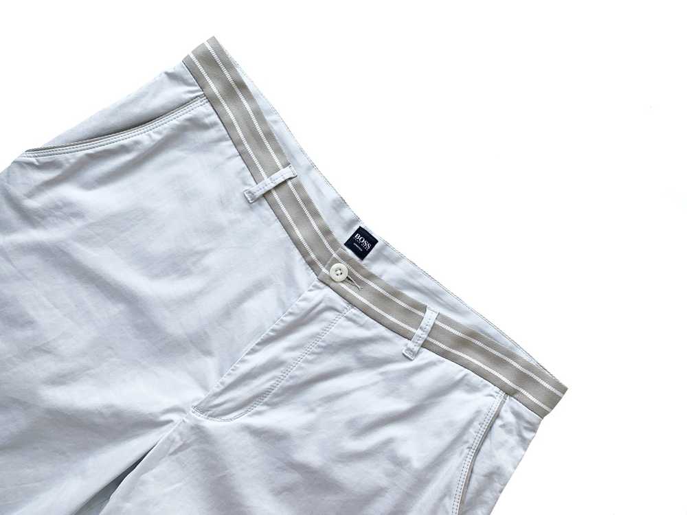 Hugo Boss Hugo Boss light grey chino shorts - image 3