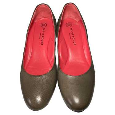 Leather Pas De Rouge Woman Flats - image 1