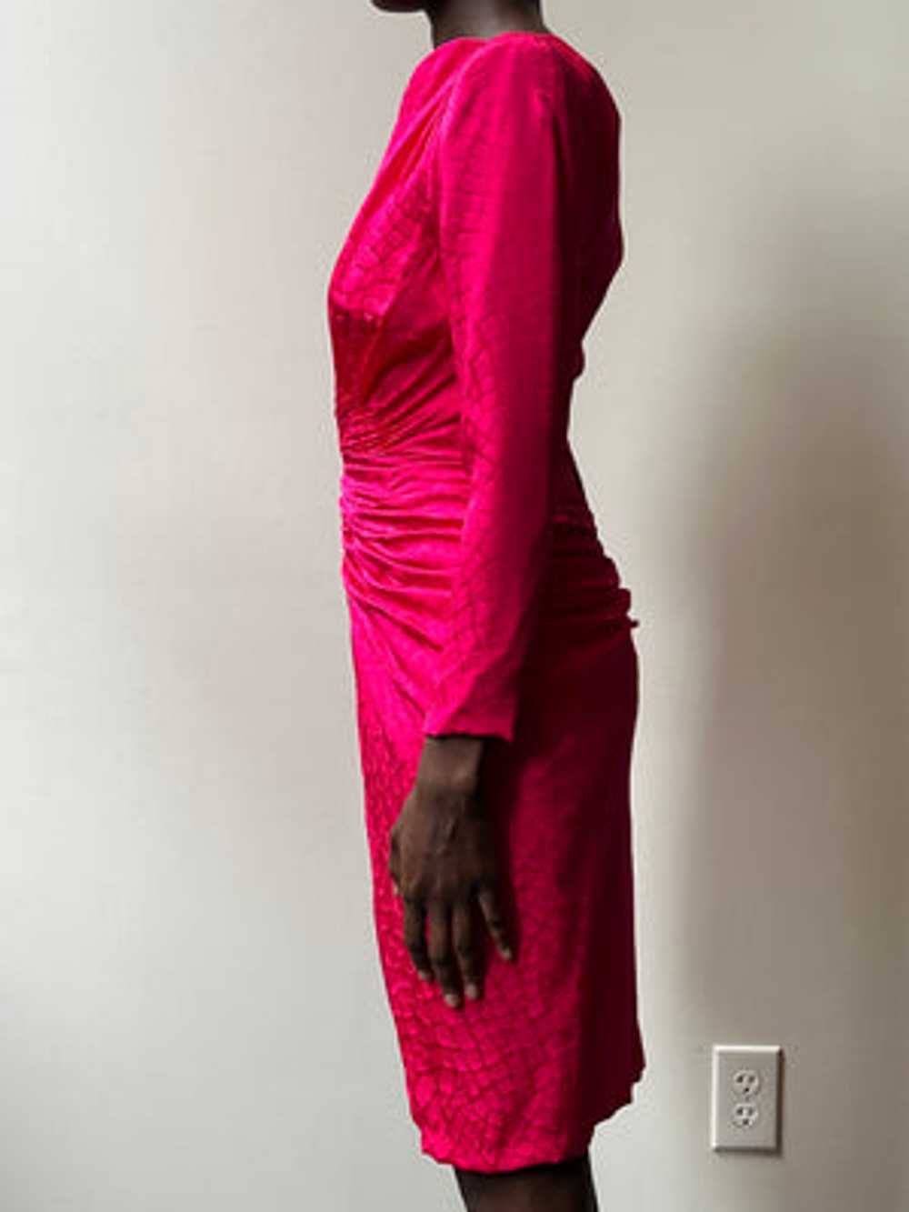 Vicky Tiel Couture Hot Pink Silk Ruched Dress - image 4