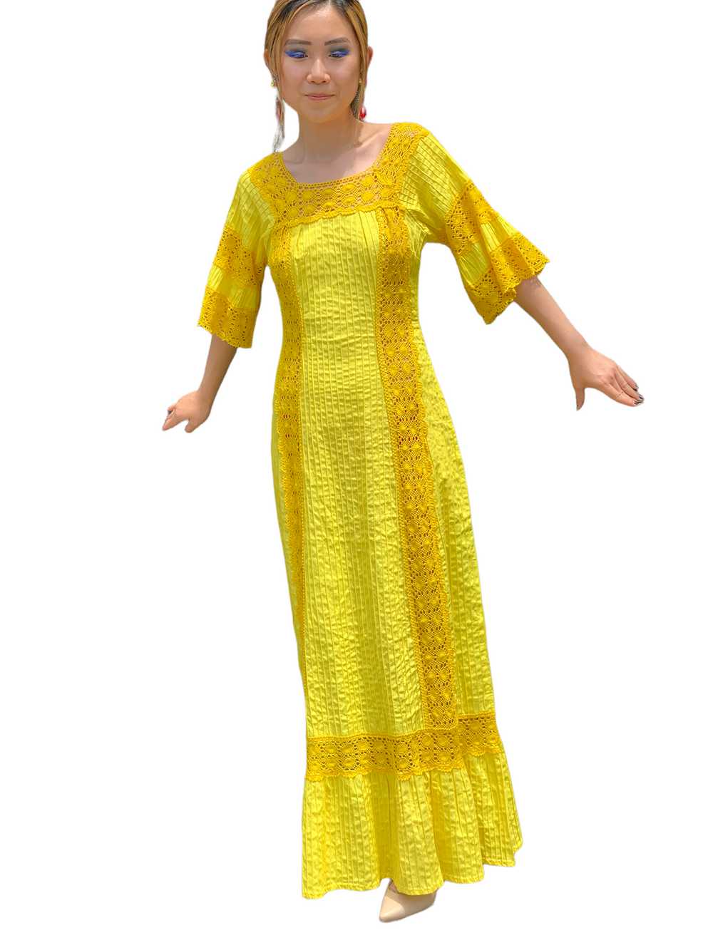 Vintage Yellow Lace Traditonal Dress - image 3