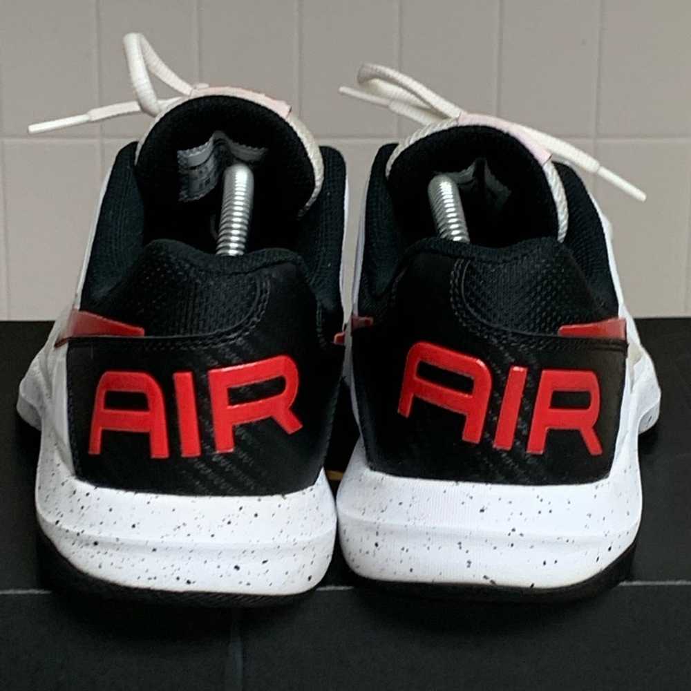 Nike Nike Men's Air Mavin NBK Low Basketball Shoe… - image 4