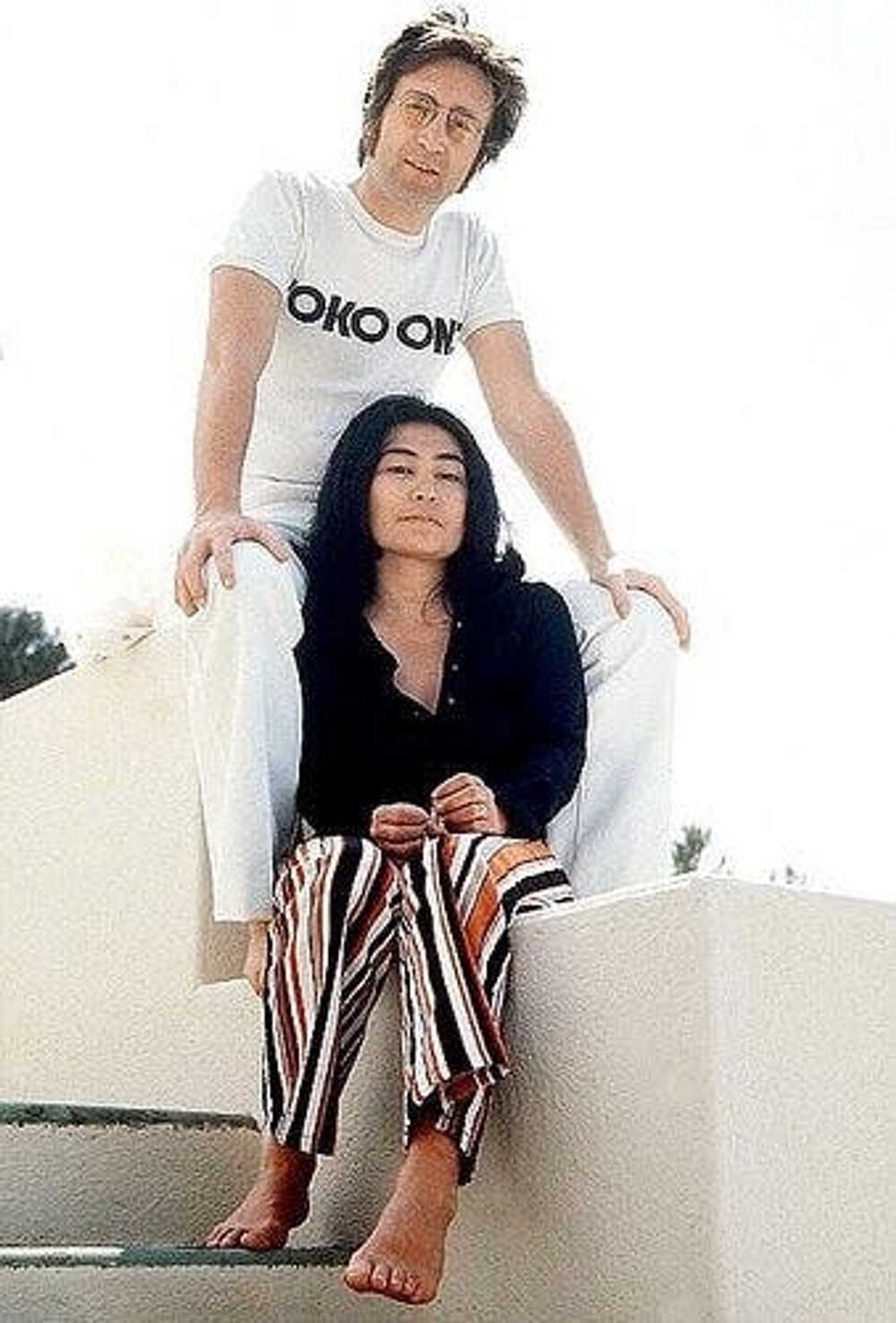 Canvas Yoko Ono t shirt - image 5