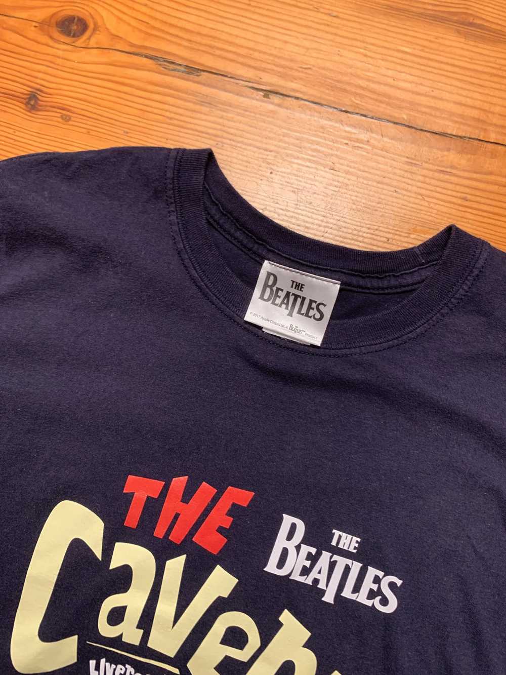 Apple × Rock T Shirt × Vintage Apple The Beatles … - image 4