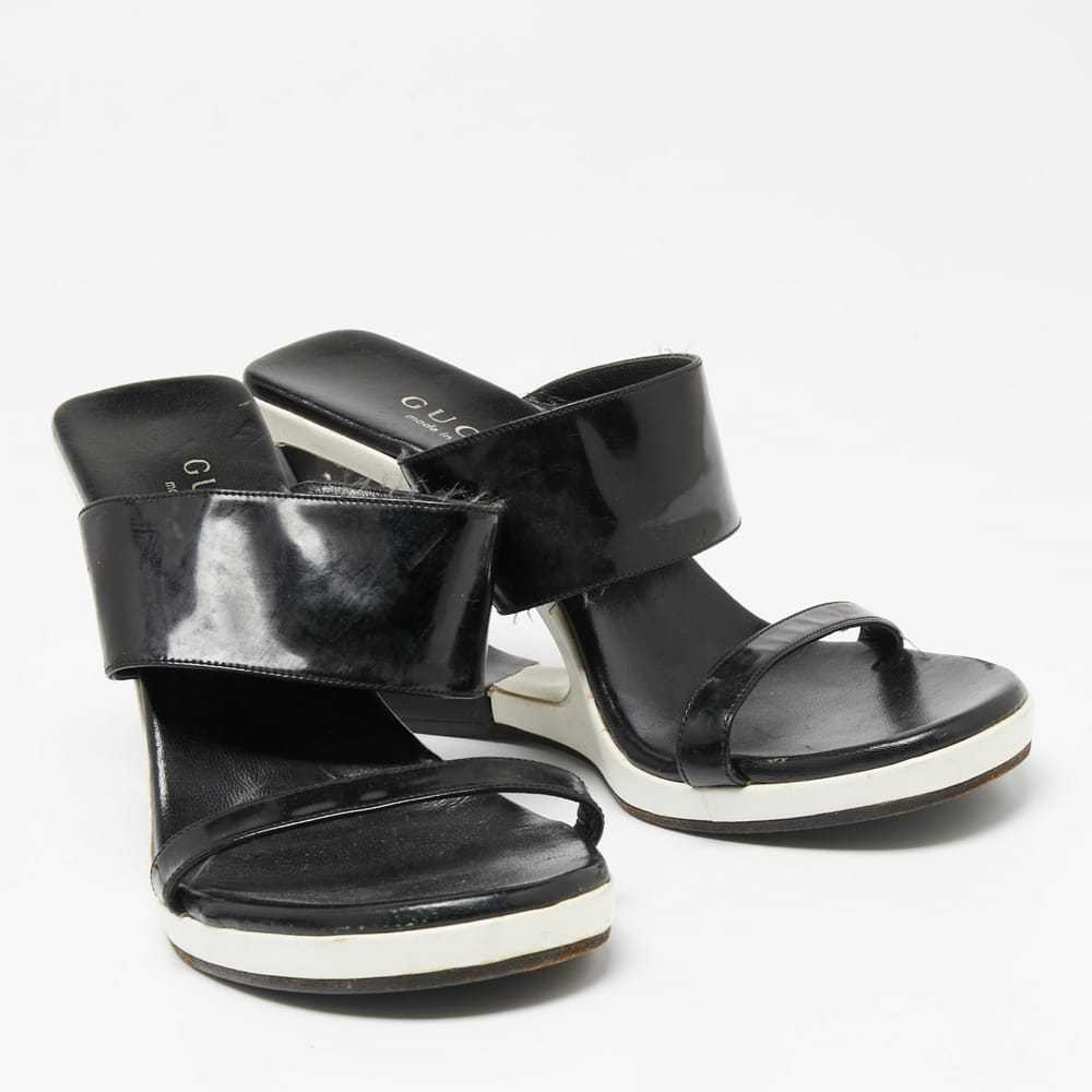 Gucci Patent leather sandal - image 3