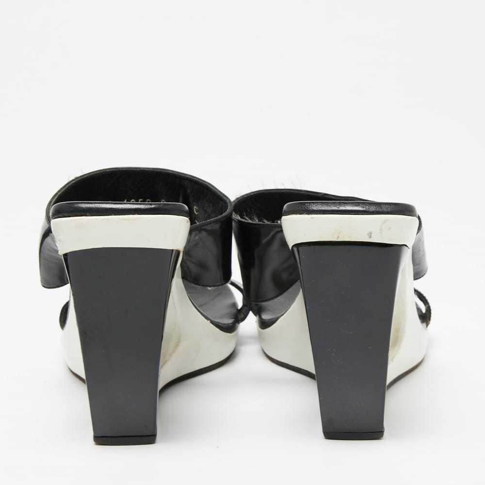 Gucci Patent leather sandal - image 4