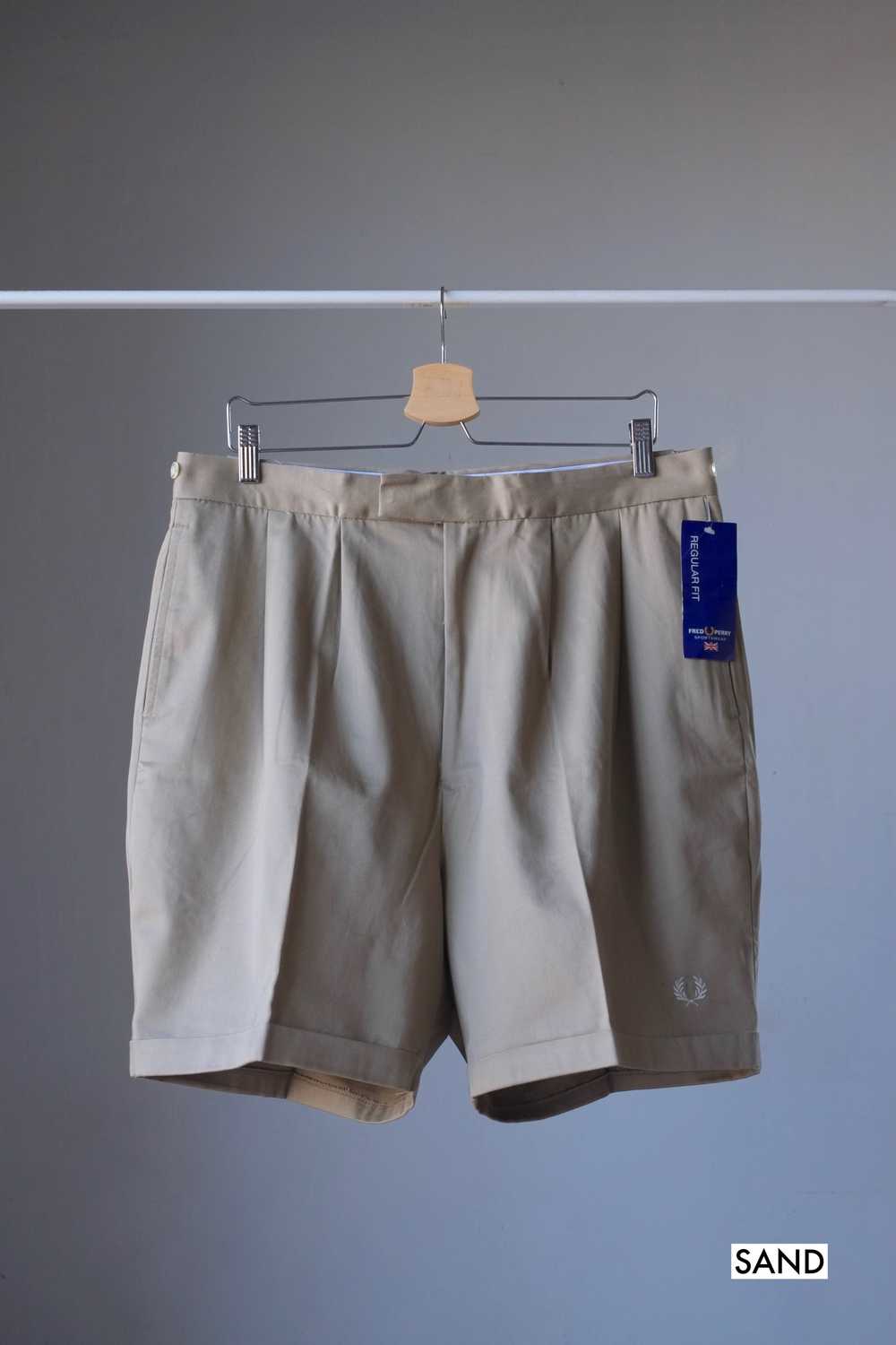 FRED PERRY Bermuda Shorts - image 2