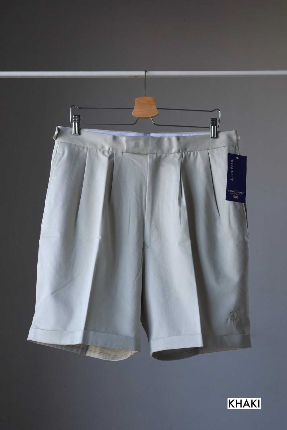 FRED PERRY Bermuda Shorts - image 3