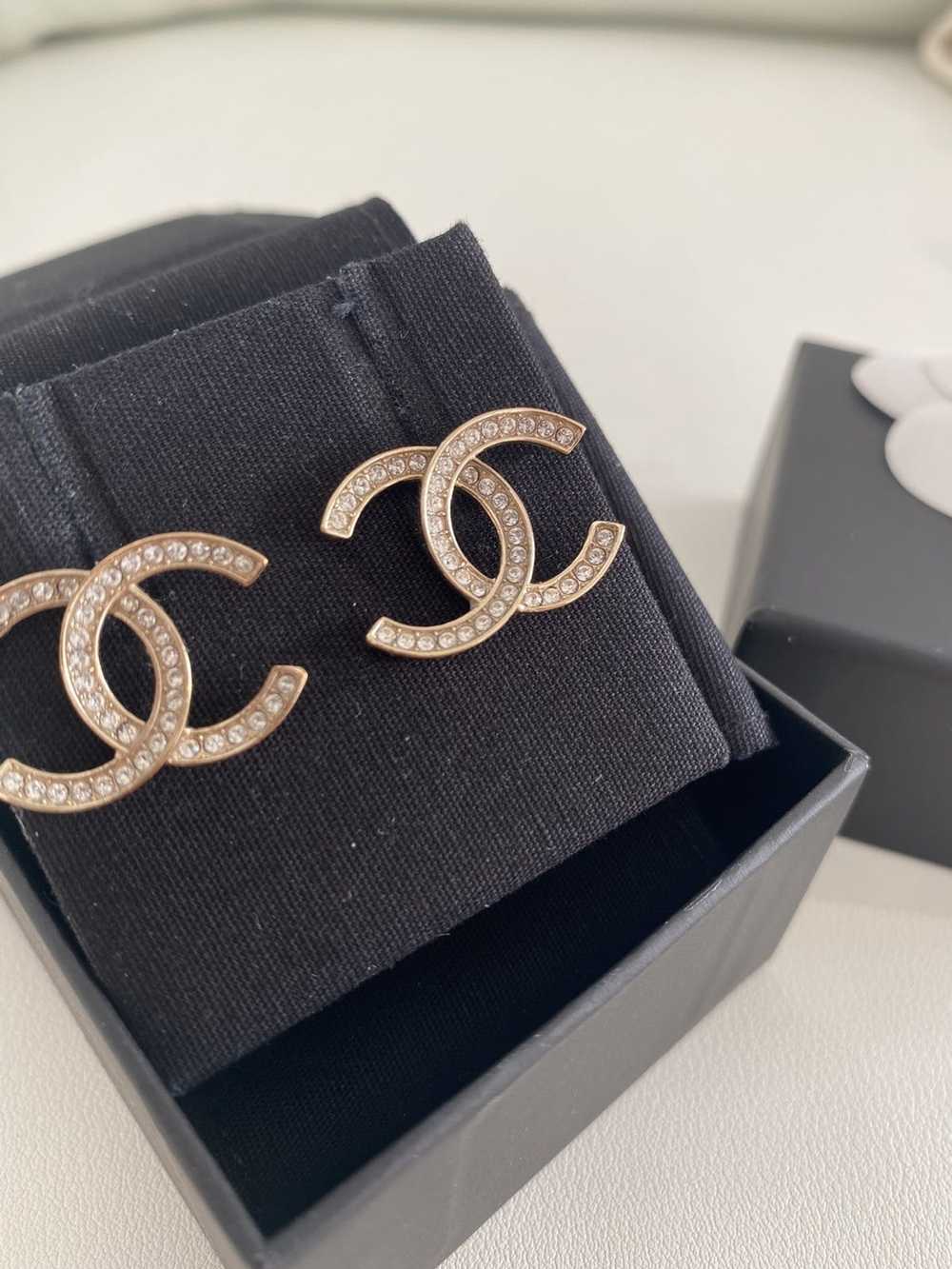 Chanel Chanel cc logo crystal earrings - image 2