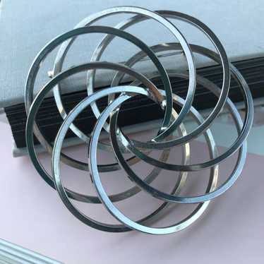 1950s Interlocking Circle Brooch - image 1