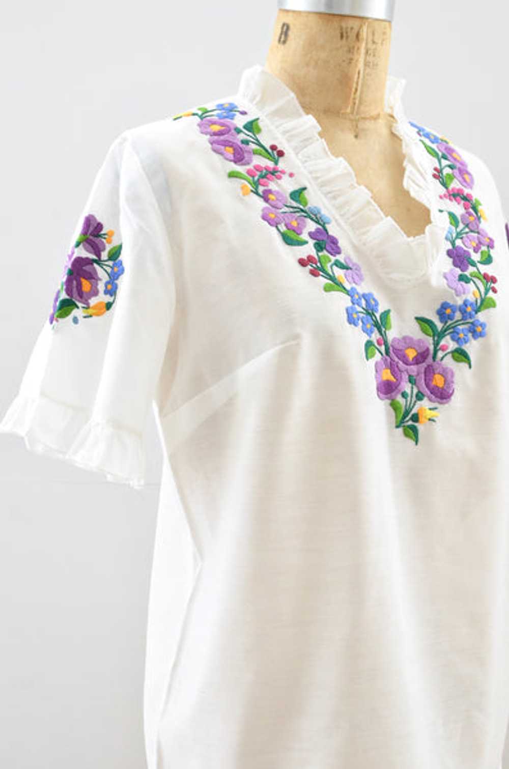 70's Embroidered Blouse / S - image 4