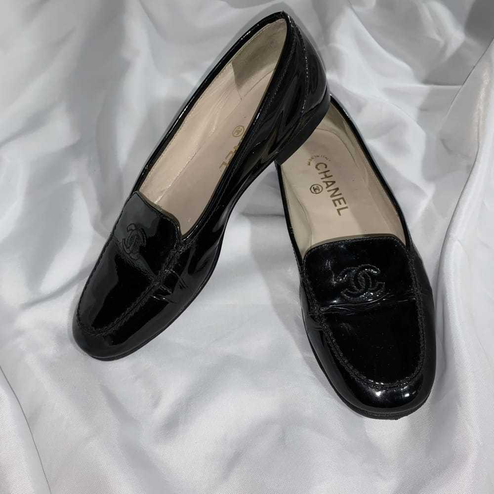 Chanel Patent leather flats - image 10