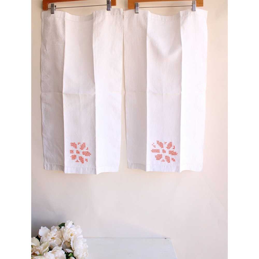 Vintage 1960s White Linen Set Of Hand Towels With… - image 8