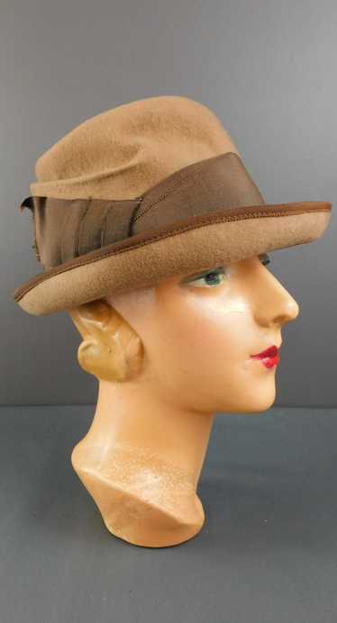 Vintage 1920s Felt Hat Beige Felt & Brown Ribbon, 
