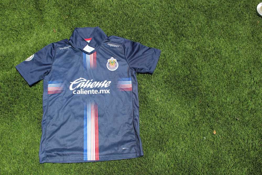 Nike small soccer jersey, club Guadalajara - image 2