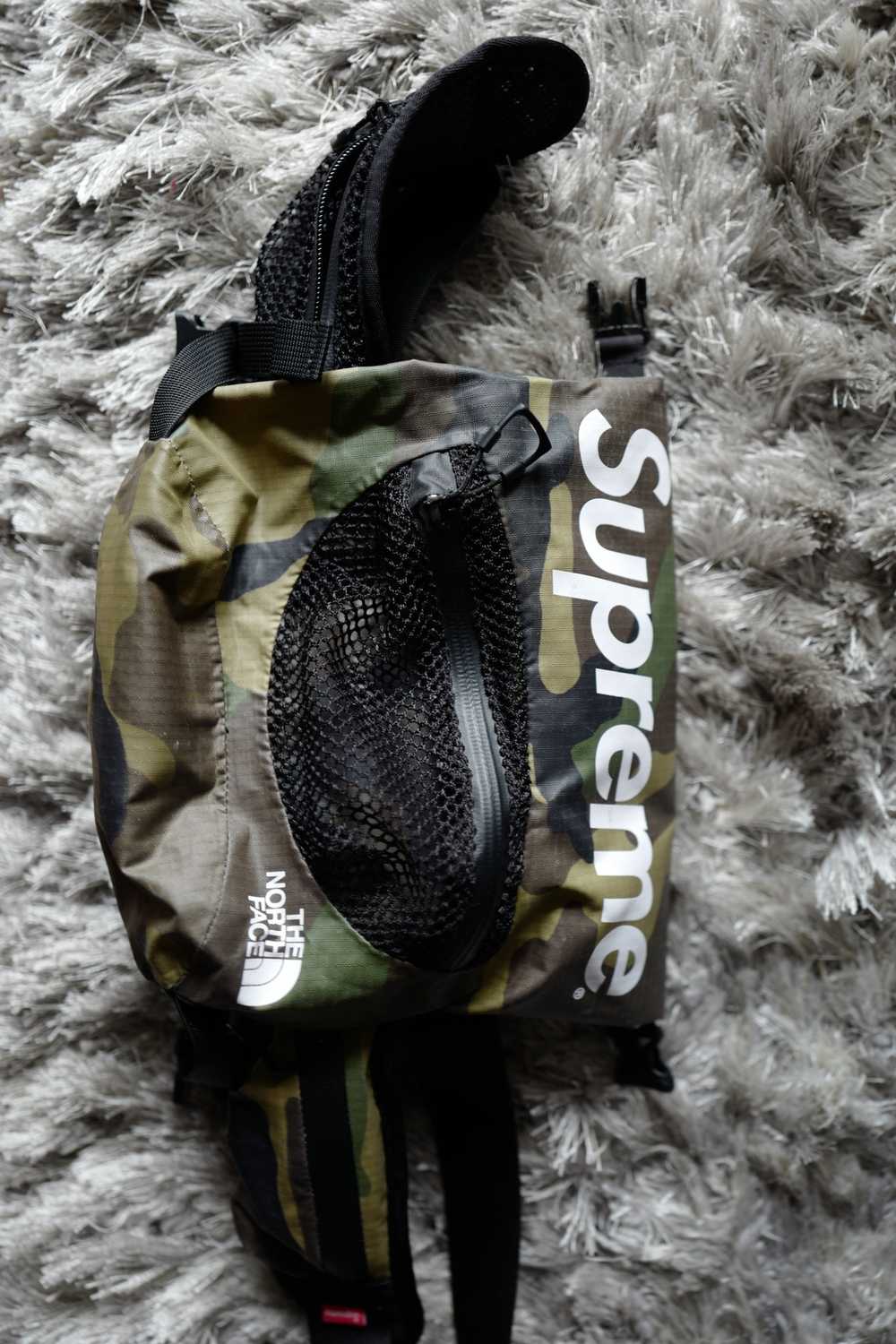 Supreme north face shop waterproof waist bag