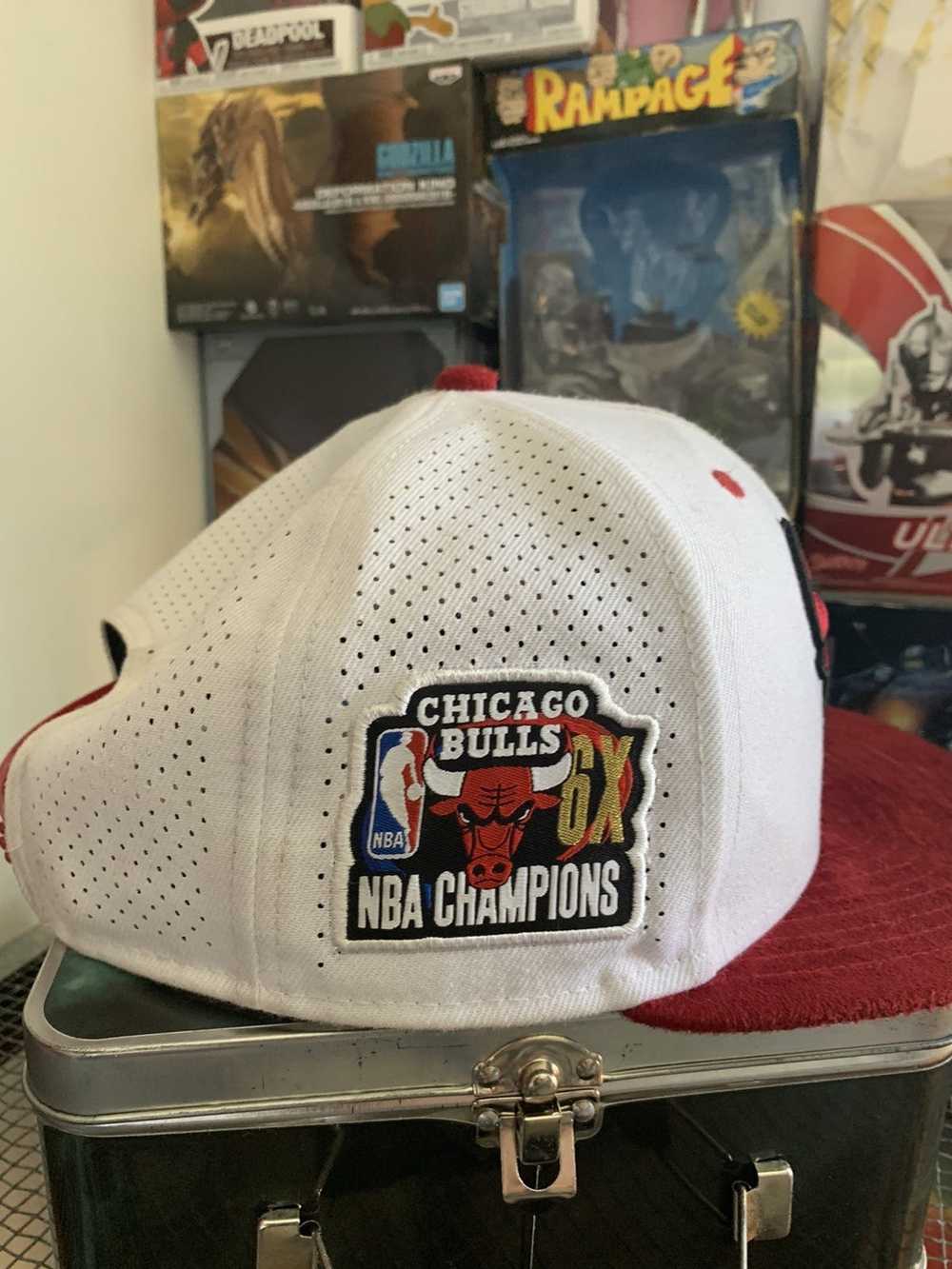 New Era Chicago Bulls Suede hat - image 5
