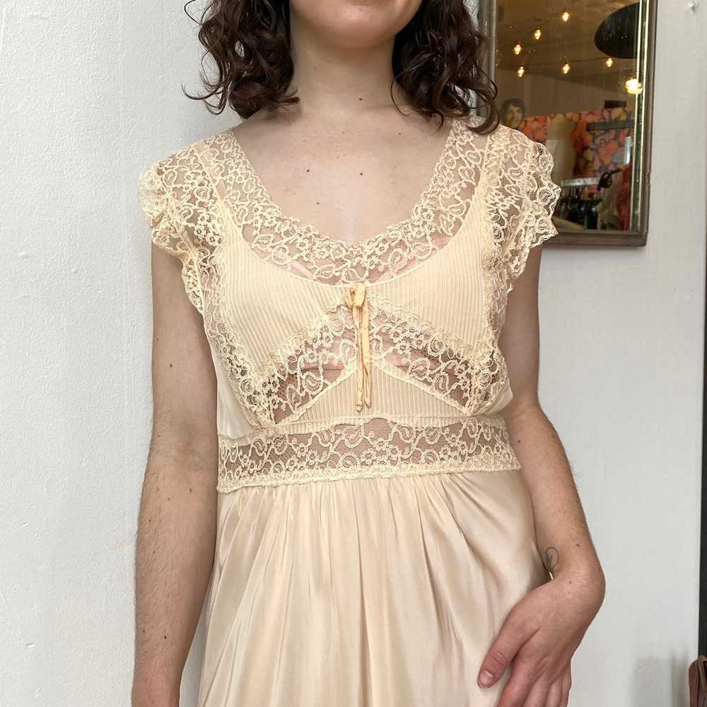 1940’s Peach Nightgown - image 5