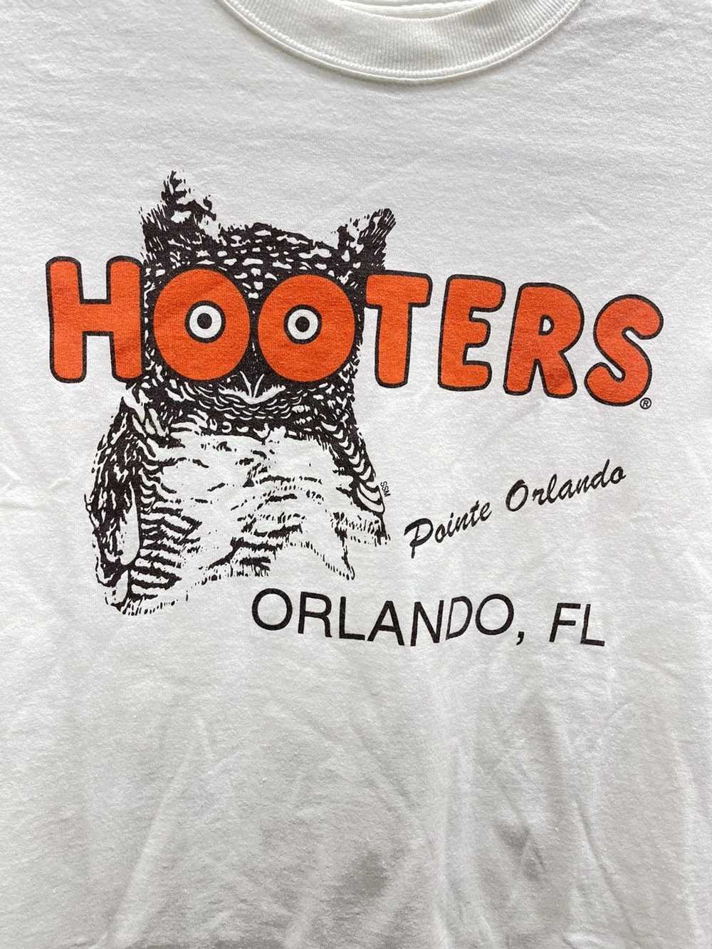 Vintage VTG hOOters graphic shirt Orlando Florida - image 2