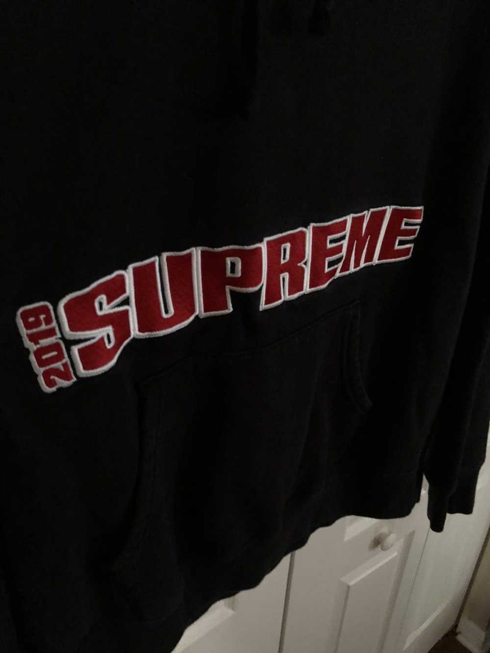 Supreme Supreme SS19 Blockbuster Hoodie Black Red… - image 2