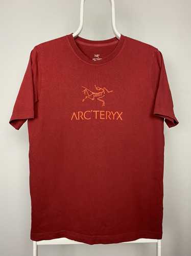 Arc'Teryx × Vintage Arc’teryx big logo red T-shirt