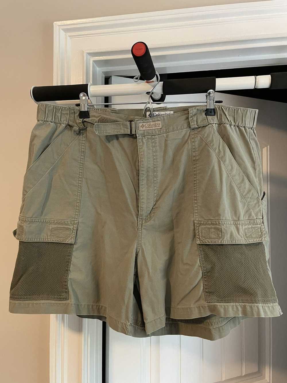 Columbia Columbia PFG mesh pocket belted shorts XL - image 1