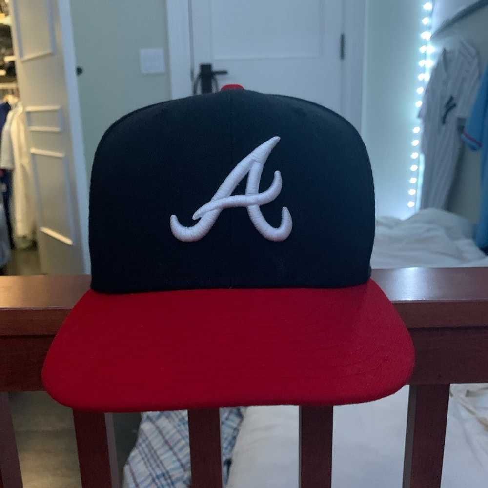 Streetwear Atlanta Braves Fitted Hat - image 1