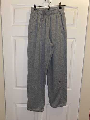 Jordan Brand × Nike Jordan Grey Sweat Pants (Size 
