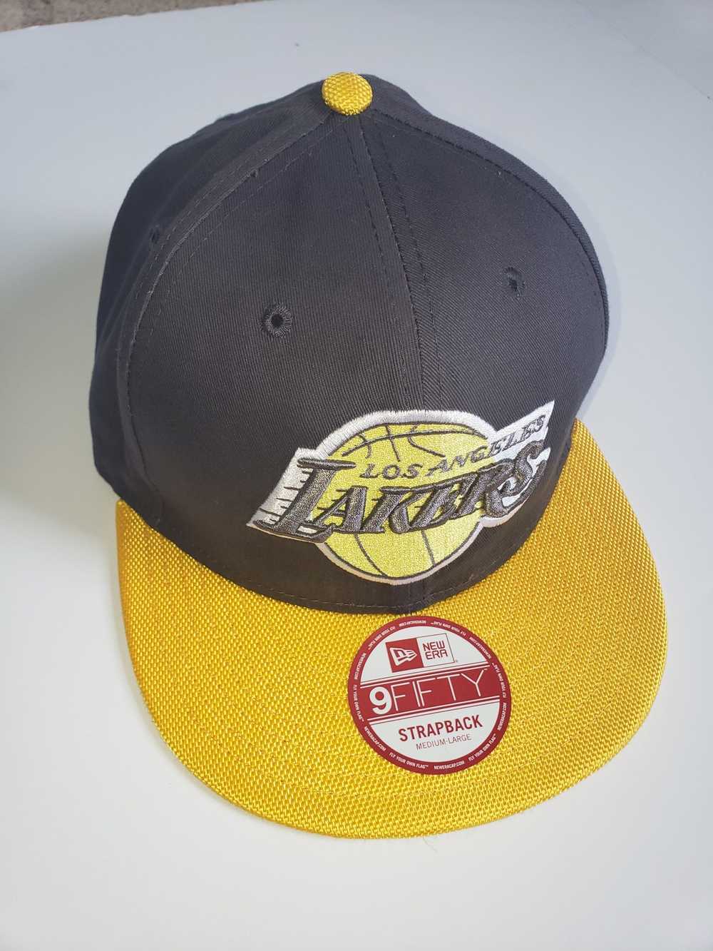 New Era Los Angeles Lakers Snapback - image 2
