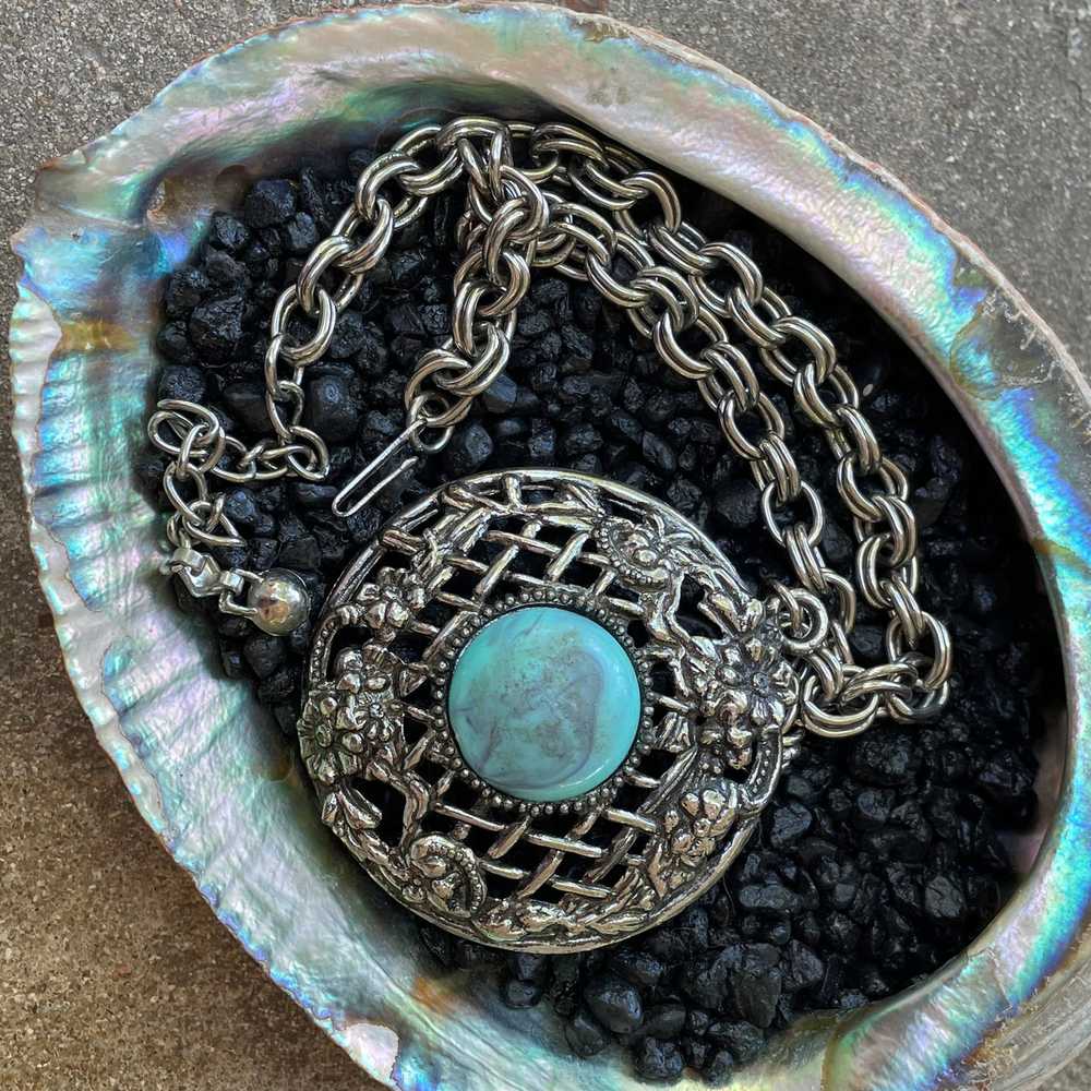 1970s Silver and Faux Turquoise Cabochon Necklace - image 3