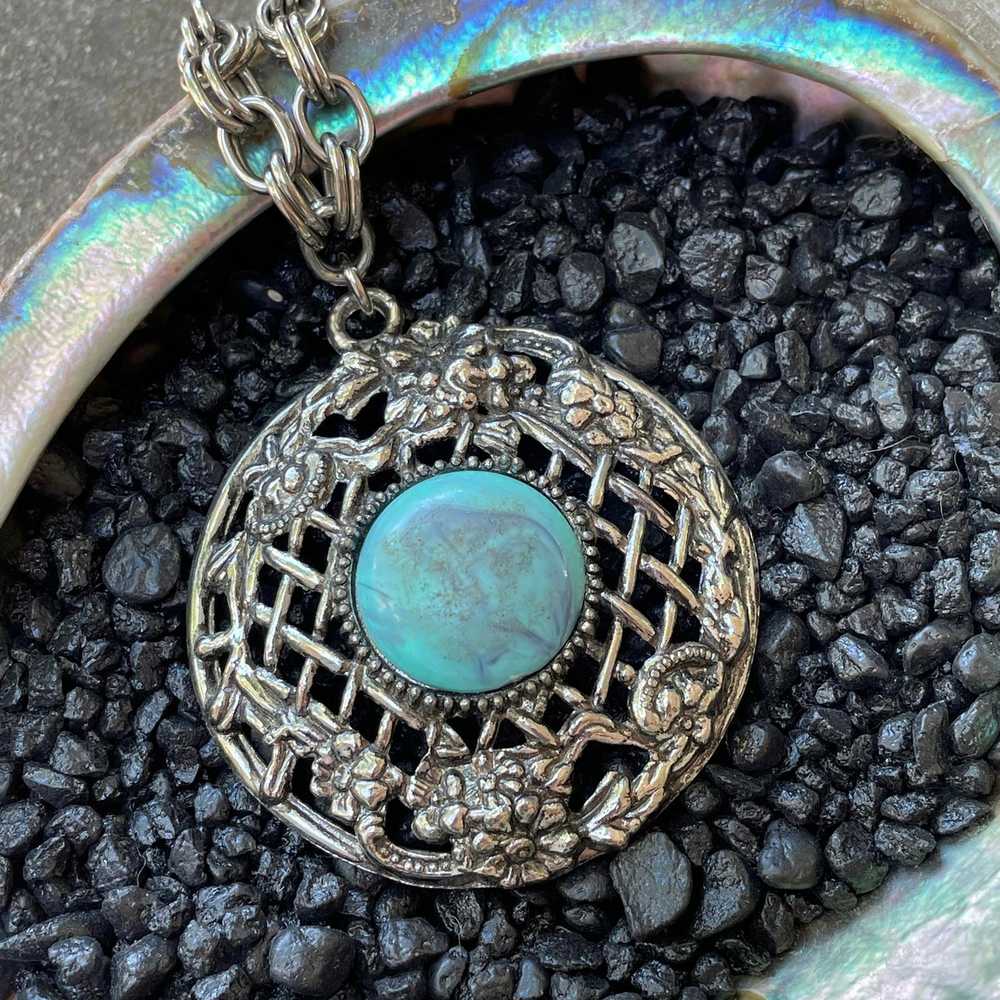 1970s Silver and Faux Turquoise Cabochon Necklace - image 4