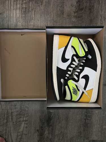 Jordan Brand × Nike Jordan 1 Volt Gold