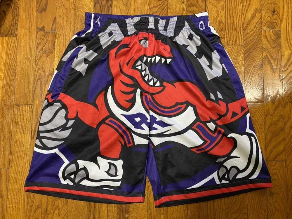 NBA × Vintage Vintage Toronto Raptors Shorts - image 1