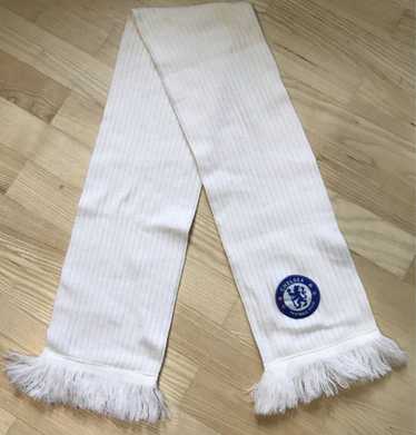 Chelsea White vintage chelsea fc scarf.