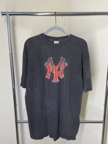Vintage New York Yankees T Shirt Tee Majestic Made USA Size 