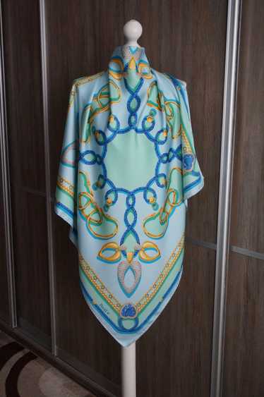 Jaques piaget scarf Gem