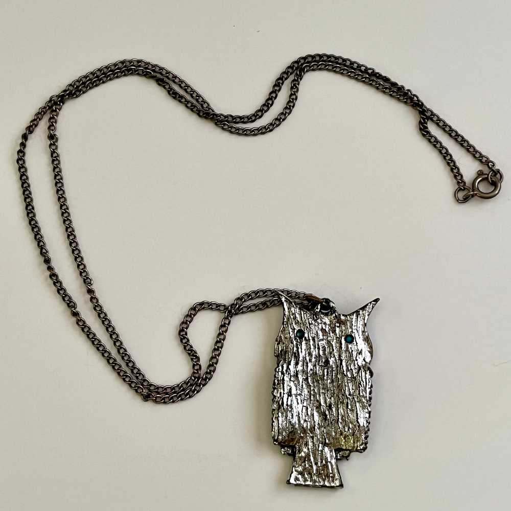 1970s Owl Pendant Necklace - image 3