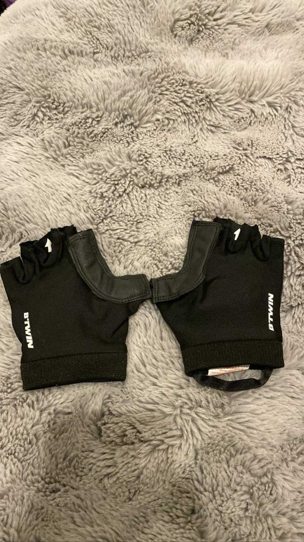 Custom B-TWIN Fingerless Cycling Gloves ⊛ BLACK ⊛… - image 1