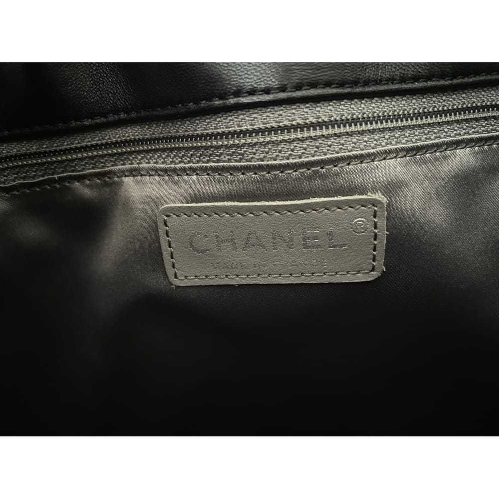 Chanel Deauville Chain patent leather handbag - image 7