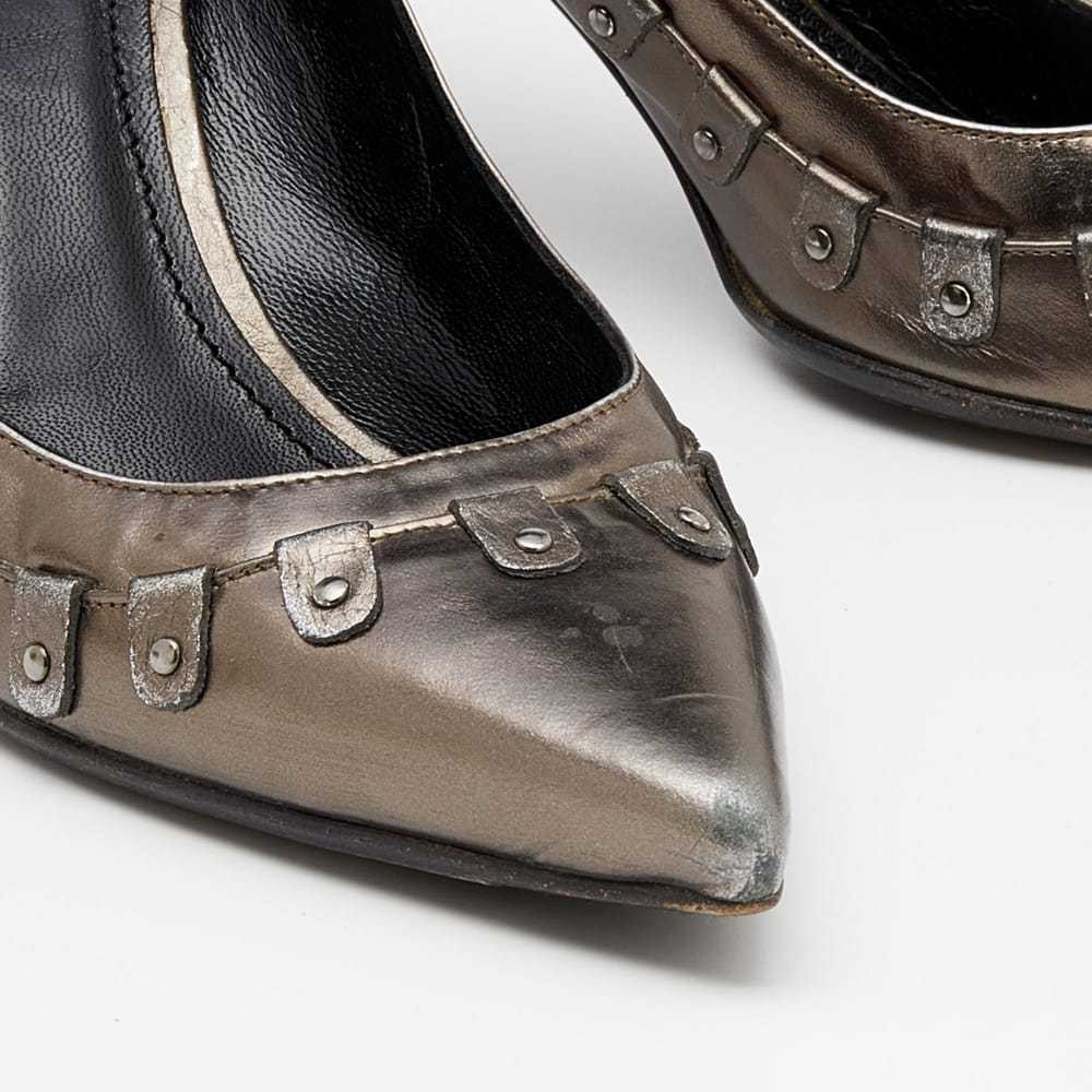 Burberry Leather flats - image 6