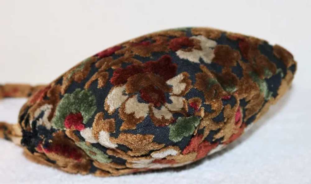 VIntage Magid Floral Figural Tapestry Carpet Even… - image 6