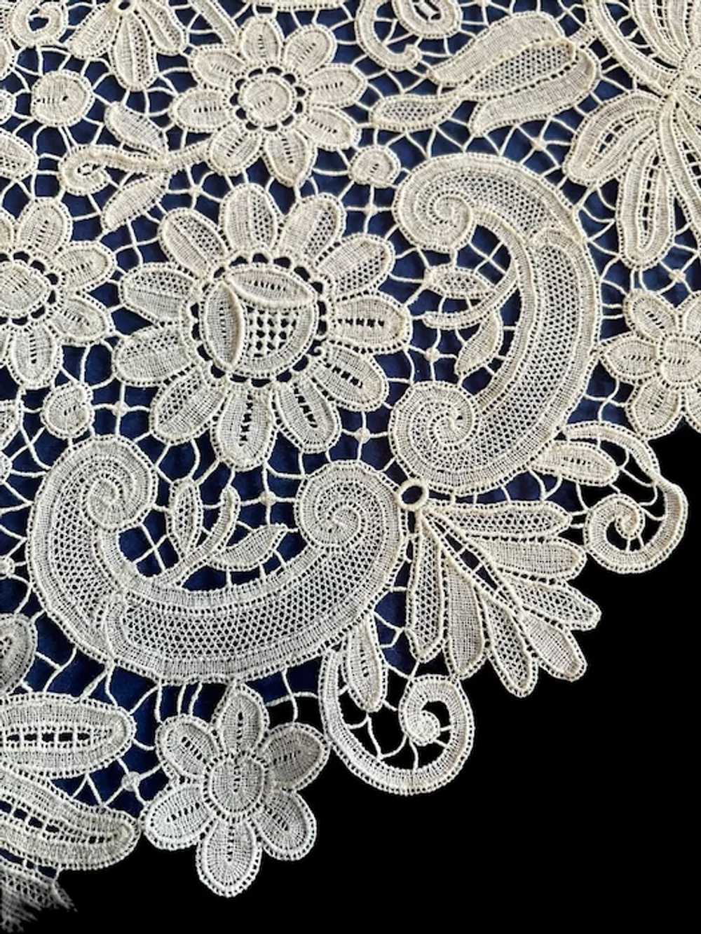 Stunning Large Antique Lace Collar - Perfect Cond… - image 4